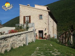  Agriturismo Casale La Palombara  Черрето-Ди-Сполето